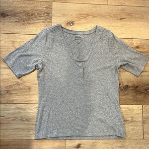 Banana Republic Light Gray Short Sleeve Top